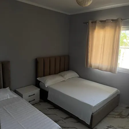 Hotel Hotel *